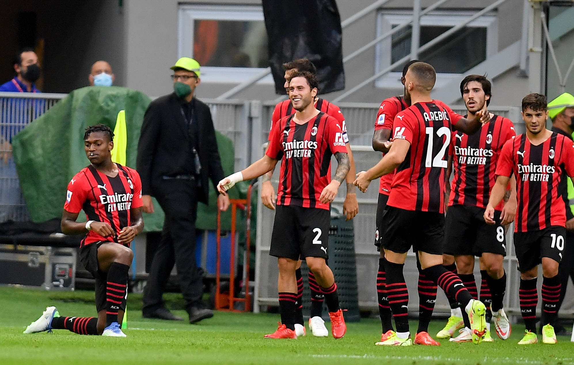 米体：路易斯-恩里克表现欠佳，没把握住这次宝贵的首发机会（米体：路易斯-恩里克状态低迷，错失难得的首发良机）