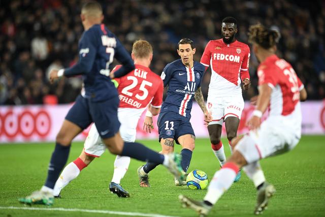 曼联、皇马均已报价莫扎基蒂斯，奥林匹亚科斯：得加钱（莫扎基蒂斯获曼联皇马竞购，奥林匹亚科斯：加价再谈）