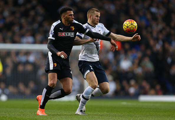 申京连续两场三分球零出手，表现引人关注（申京连续两战未尝三分出手，表现备受关注）