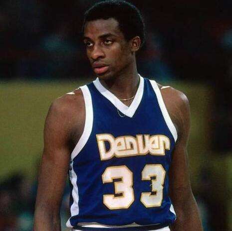 穆勒：聊与梅西的交手历史很正常，美职联找我也是为了聊这些（穆勒：回忆与梅西的对决很正常，美职联找我主要也是聊这些）