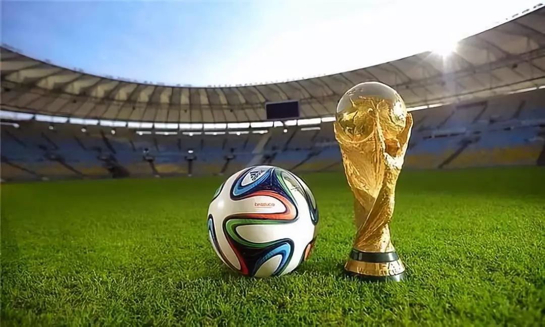 杜兰特：我从不期待任何人祝贺我，但我很感激人们表达的关爱（杜兰特：我不求祝贺，但感谢大家的关爱）