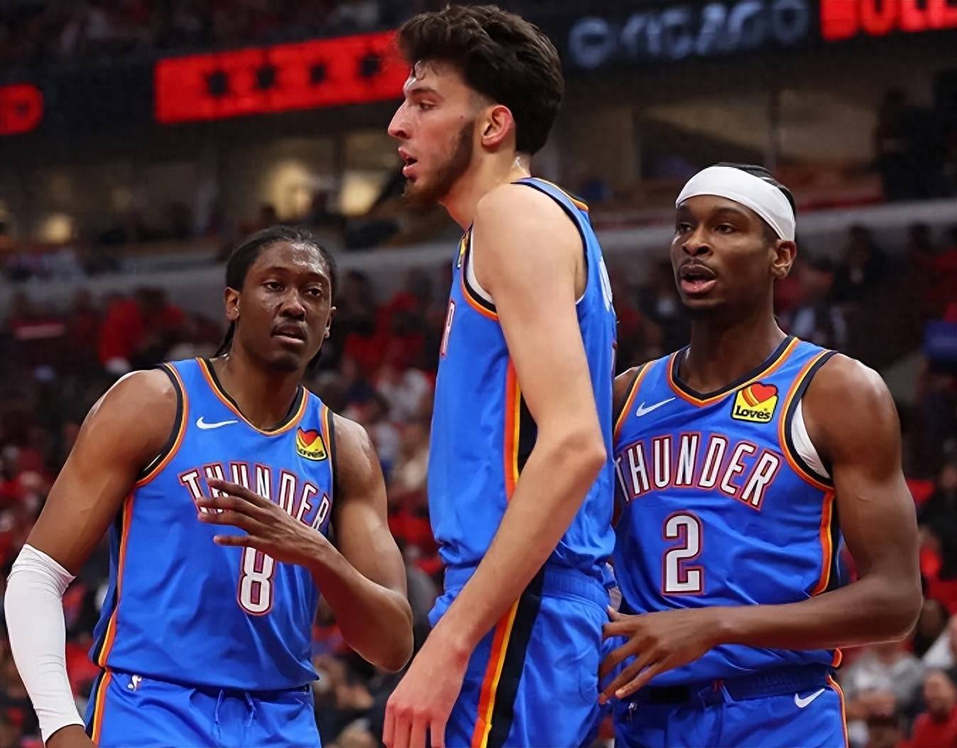 美记：湖人有可能会效仿尼克斯，取下NBA杯冠军旗帜（美媒：湖人或效仿尼克斯，撤下NBA季中锦标赛冠军旗帜）