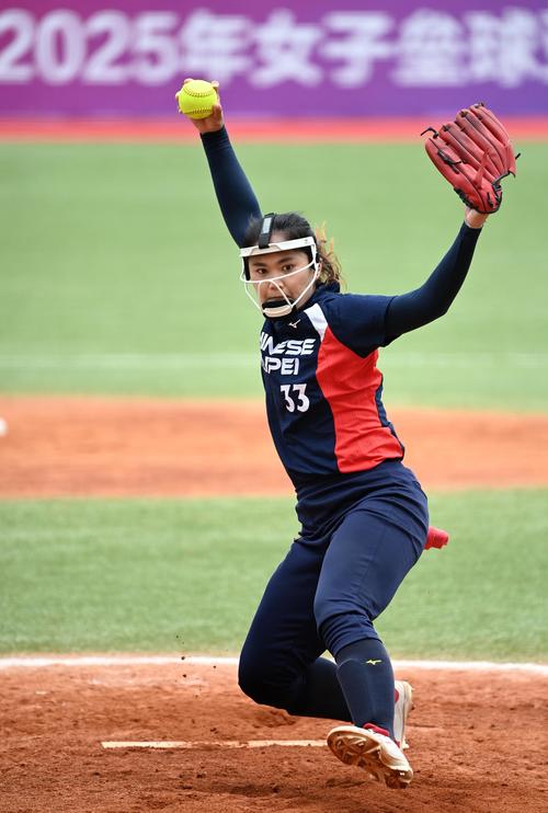 曼城24次对德国球队仅输1场，且23场主场小组赛／联赛阶段不败（曼城对德国球队24战仅1负，主场小组赛／联赛阶段23场不败）