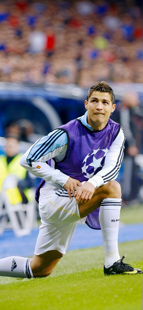 27岁生日快乐！姆巴佩更新社媒：感谢大家所有的生日祝福（姆巴佩迎来27岁生日：社媒致谢所有祝福）