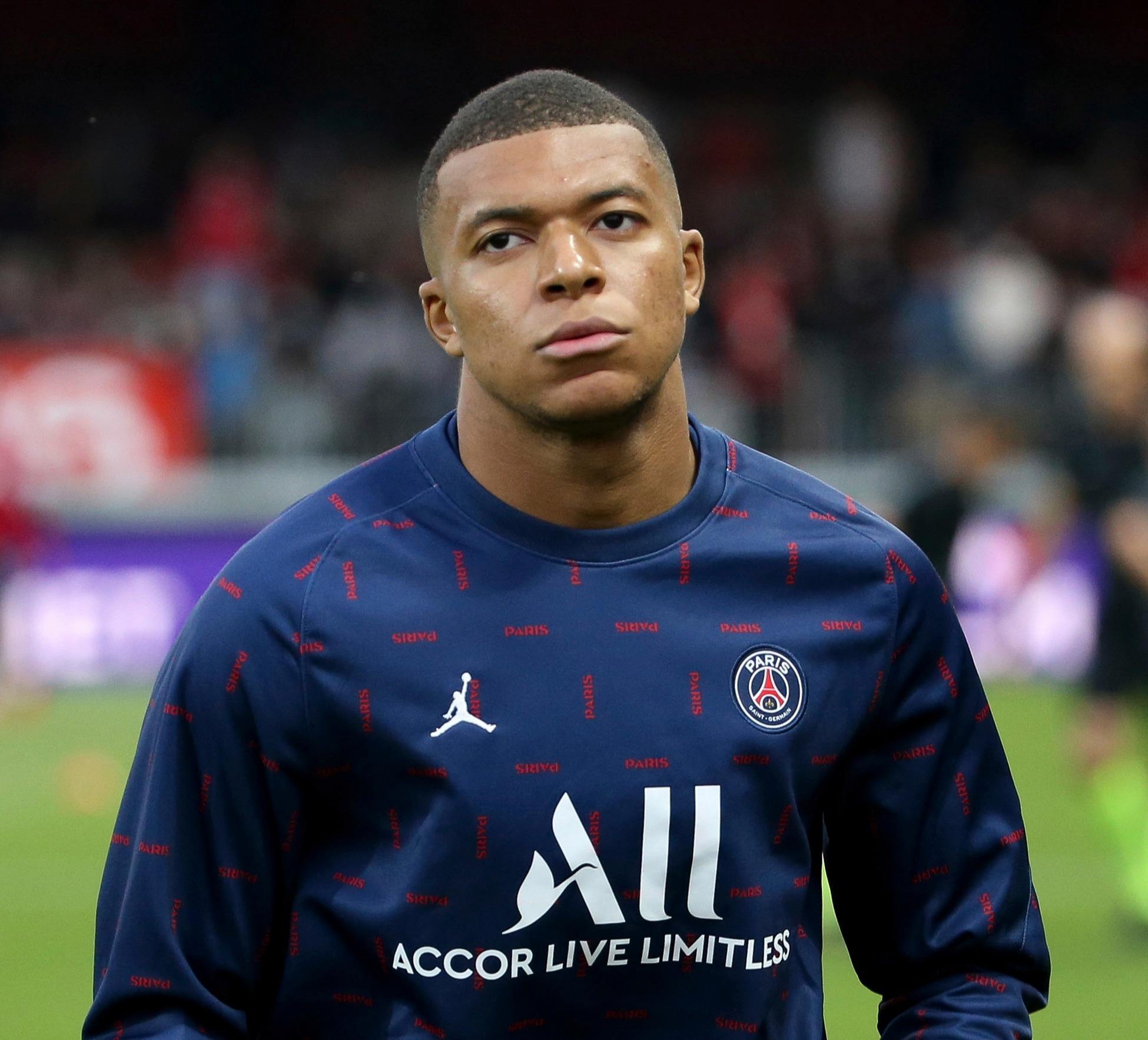 米亚托维奇：皇马应如待C罗般给姆巴佩喂球；我们当年不谈裁判（米亚托维奇：皇马应像对待C罗一样为姆巴佩输送弹药；当年我们从不谈裁判）