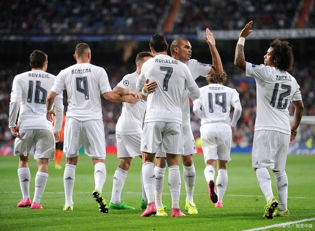 各取所需？美媒对比：波特25.6+7.3+3.2 VS 卡约11.4+3.4+2.2（美媒横评：波特25.6+7.3+3.2 VS 卡约11.4+3.4+2.2，谁更契合需求？）