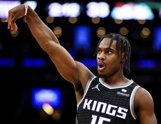 卡西利亚斯：皇马现在是联赛第一，不明白为什么要批评阿隆索（卡西利亚斯不解：皇马领跑联赛，为何还要批评阿隆索）