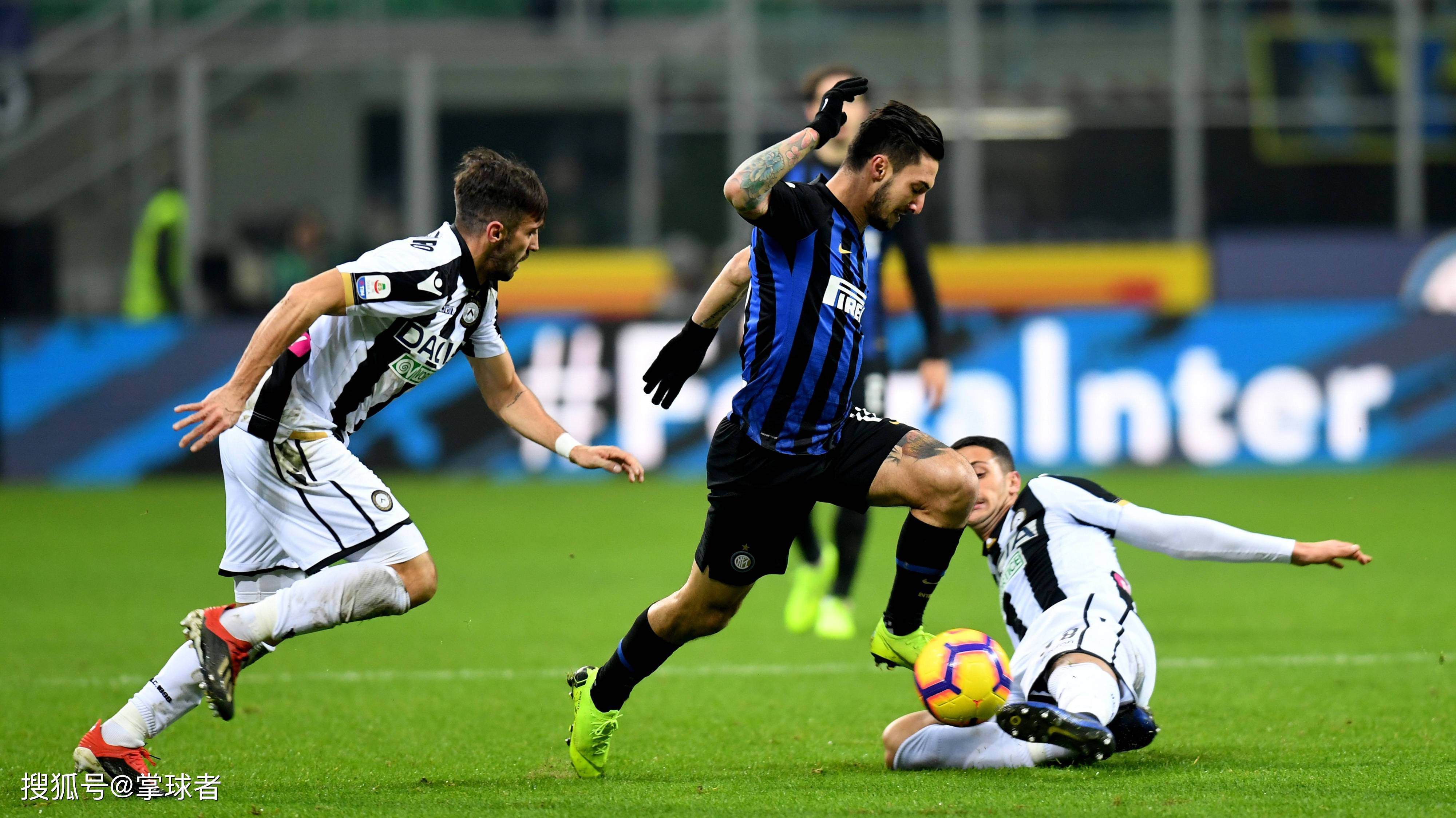 阿莫林：如果梅努来找我谈租借离队，我会非常高兴（阿莫林：若梅努提出商谈租借离队，我会很开心）