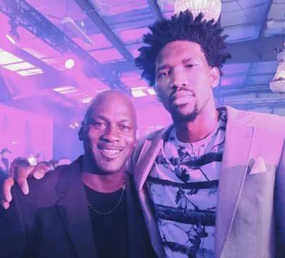 拜仁莱万多夫斯基连续两场进球（莱万多夫斯基为拜仁连场破门）