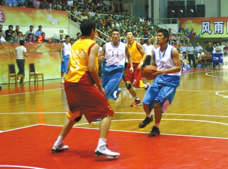 曼联U18以7-0狂胜利物浦U18，15岁加布里埃尔戴帽（15岁小将加布里埃尔戴帽，曼联U18 7-0横扫利物浦U18）