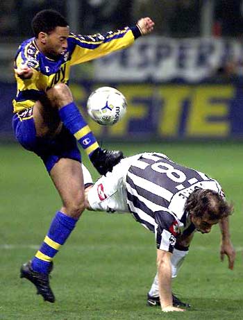 拜仁官方：将在对圣保利赛前为金斯利-科曼举办告别仪式（拜仁官宣：对阵圣保利赛前将为金斯利-科曼举行告别仪式）