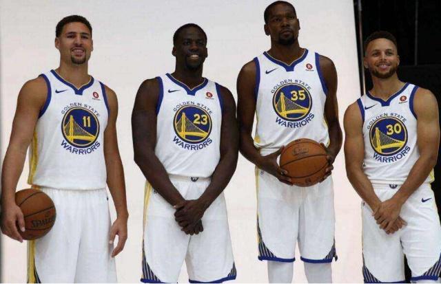 记者：库尔图瓦也伤了，将不会参加11月份国家队比赛（记者：库尔图瓦因伤缺席11月国家队赛事）